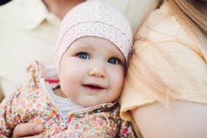 Read more about the article Dlaczego warto wybierać ubranka niemowlęce od polskich producentów