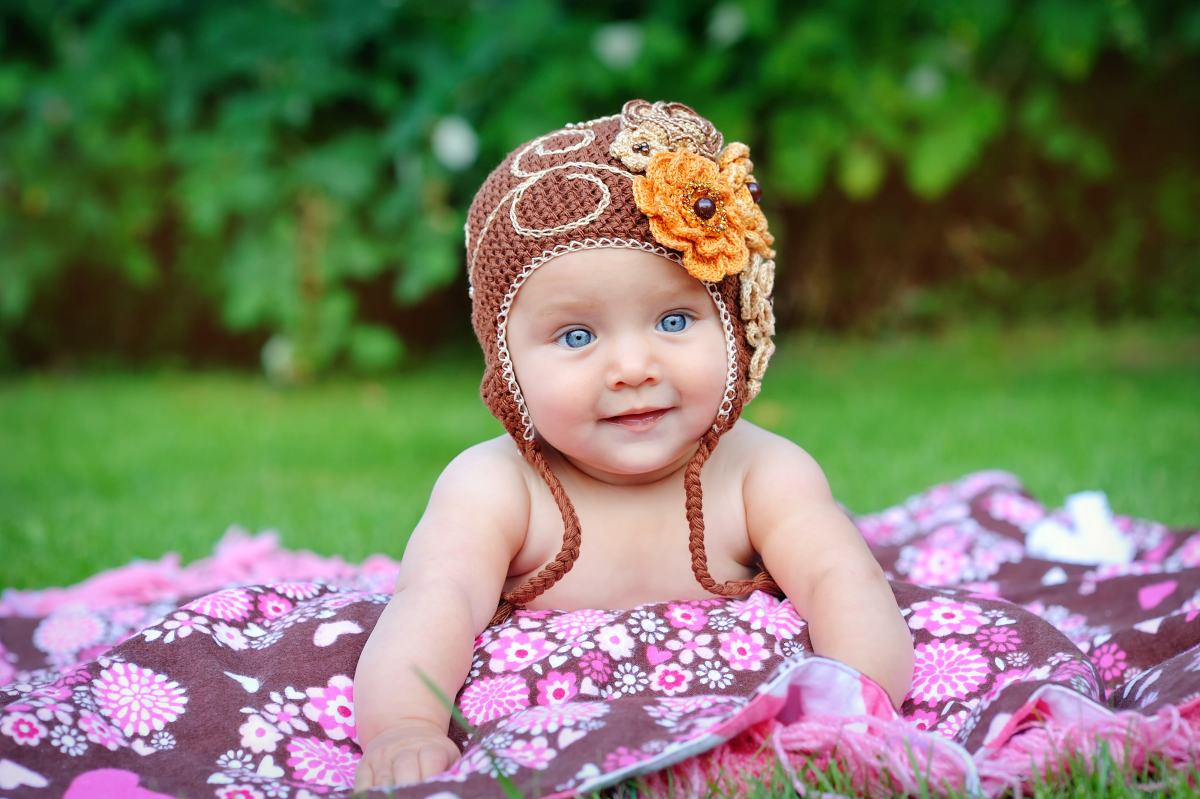 You are currently viewing Wiosenne ubranka dla niemowlaka – jak ubrać dziecko na spacer
